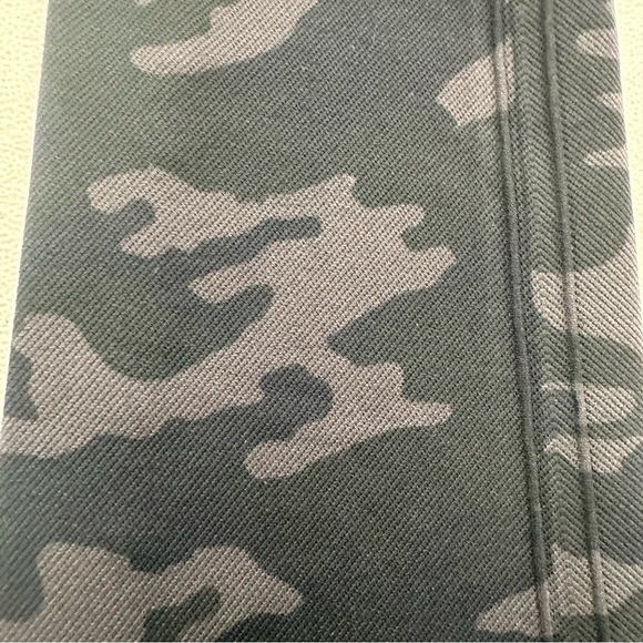 SPANX  camo high waist leggings - Picture 7 of 8